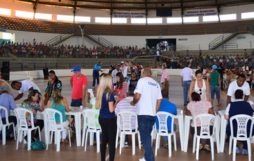 Mais de 6,5 mil pessoas disputam 71 casas populares