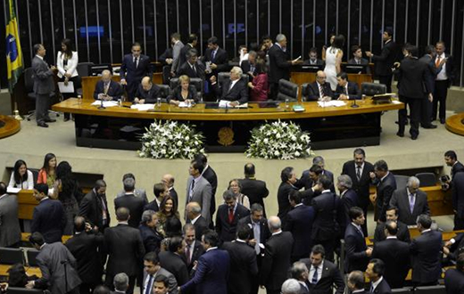 Deputados e Senadores tomam posse no Congresso