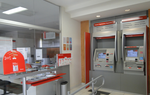 Trio armado assalta agência do Santander do Lageado