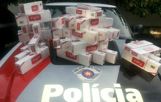 Mulher é flagrada em crime de contrabando