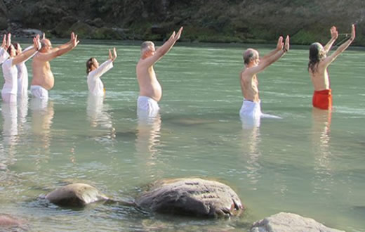 Botucatuenses vão ?  Índia aperfeiçoar ciência da cura