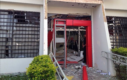 Quadrilha explode caixas eletrônicos em Pardinho