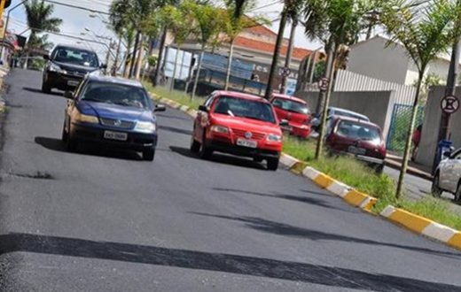 Trânsito é liberado na Major Matheus após recape