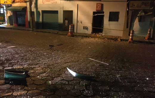 Quadrilha explode caixas eletrônicos em Bofete