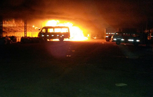 Incêndio causa destruição de 09 ônibus em Pardinho