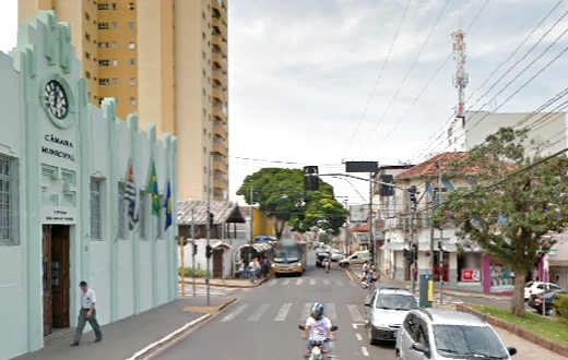Trombadão ataca mulher no centro da cidade