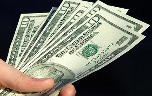 Dólar fecha acima de R$ 2,92 pela 1ª vez em dez anos Dólar fecha acima de R$ 2,92 pela 1ª vez em dez anos