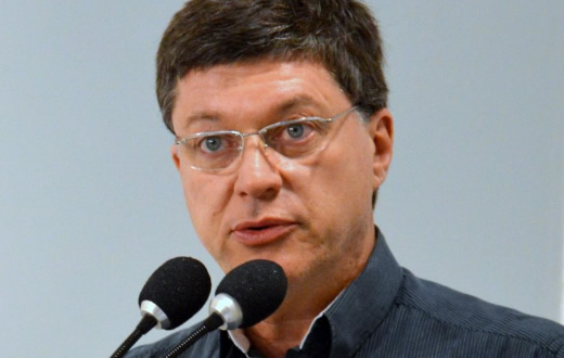 Legislador pede Fundeb aos servidores afastados