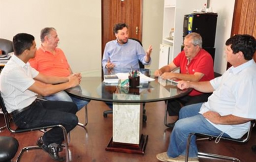 Botucatu oficializa empréstimo de ônibus ?  Pardinho