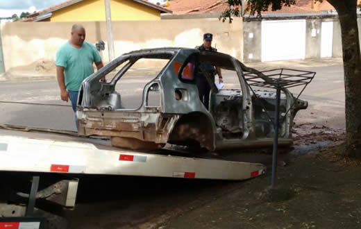 GCM continua recolhendo carros abandonados na rua