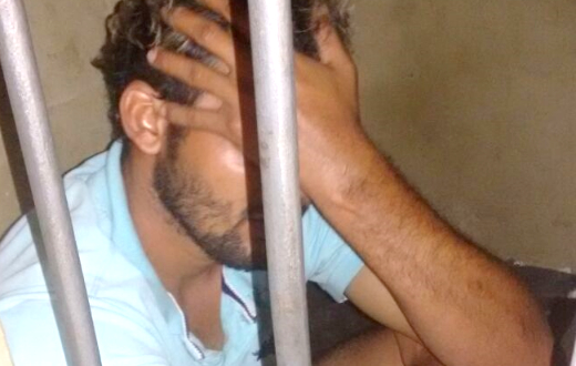 Rapaz é esfaqueado quatro vezes  em um alojamento