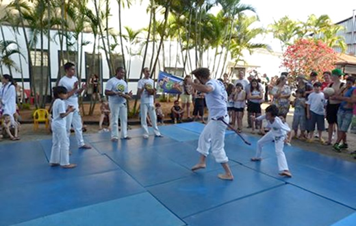 Botucatuense promove aulas de capoeira para criança