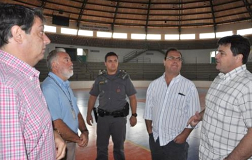 Ginásio Municipal pode sediar final nacional de basquete