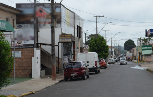 Dupla rouba R$ 17 mil de empresa de engenharia