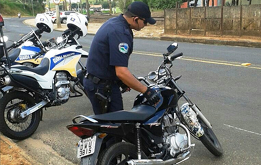 Gepom localiza moto furtada após denúncia anônima