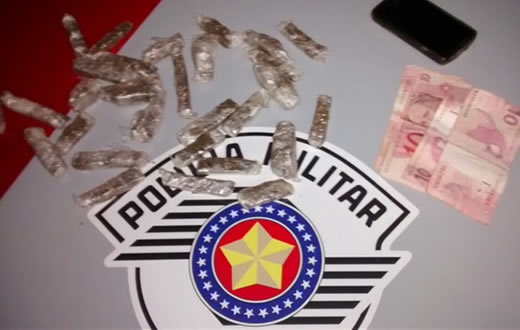 PM realiza flagrante de tráfico no Jardim Peabiru