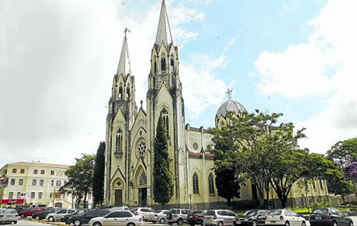 Aniversário da cidade altera rotina no Largo da Catedral