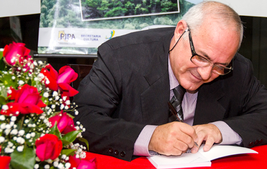 Jornalista Quico Cuter lança Levitando entre rimas e versos