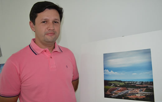 Jornalista faz exposição de fotos na Justiça Eleitoral