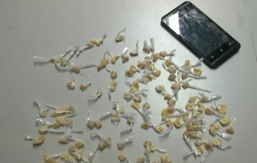 Ação da PM resulta na apreensão de 112 pedras de crack