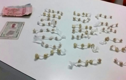 PM prende rapaz com droga escondida na cueca