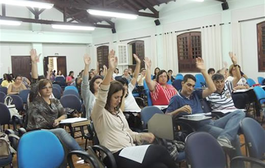Assembleias definem texto do Plano de Educação