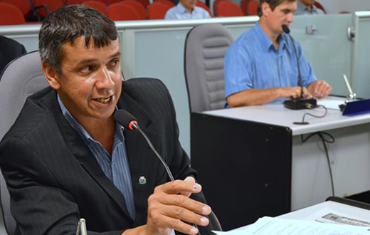 Câmara sugere aulas de inglês aos seis anos na rede pública