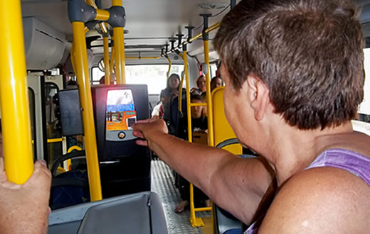Parlamentar questiona recarga de cartões de ônibus