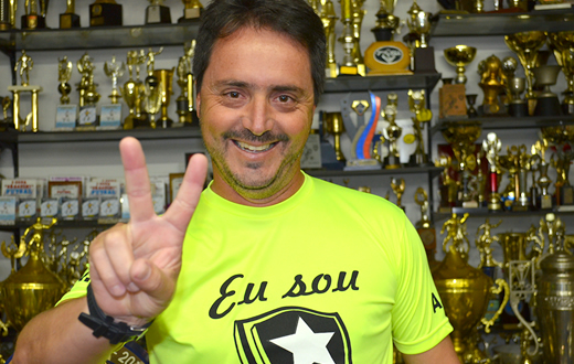 Jânio busca reeleição na presidência da AAB