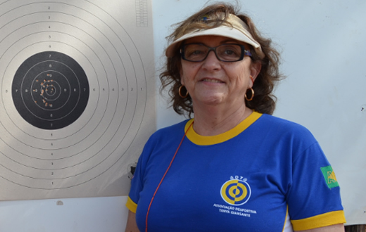Campeã mundial de tiro marca presença em Botucatu