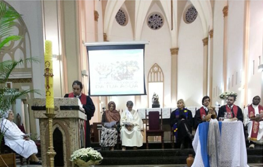 Líderes religiosos se reúnem em culto ecumênico