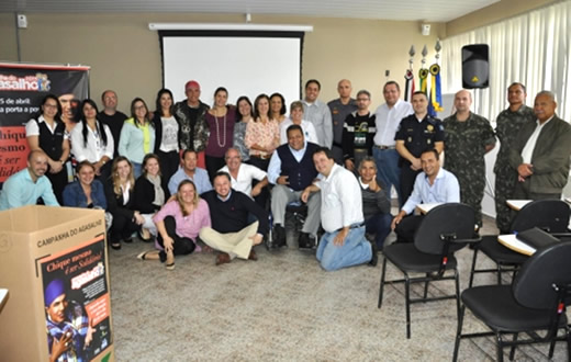 Fundo Social faz distribuição da Campanha do Agasalho