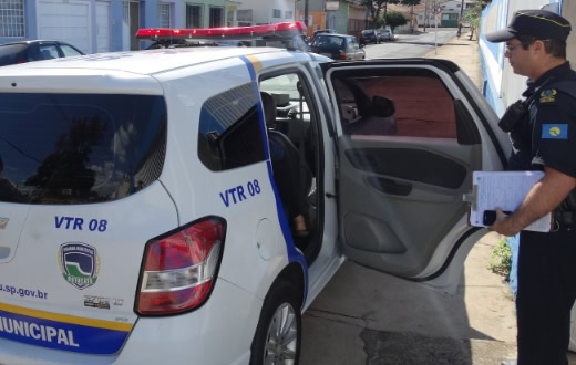 Gape encontra duas meninas  que haviam desaparecido