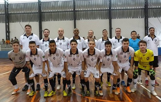 Botucatu mantém liderança do Paulista de Futsal
