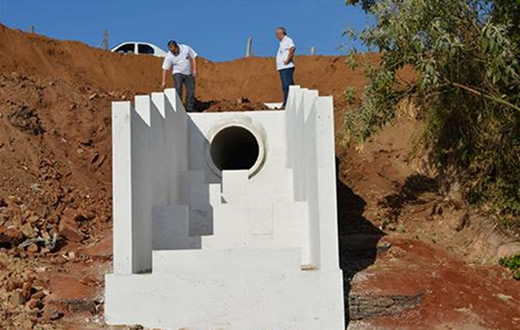 Obras constrói 1,2 km de galeria no Santa Elisa