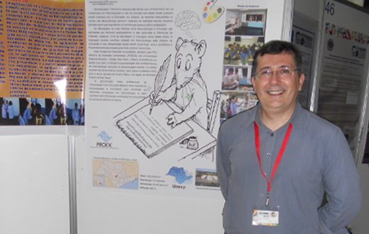 Professor do IB de Botucatu recebe prêmio em Cuba