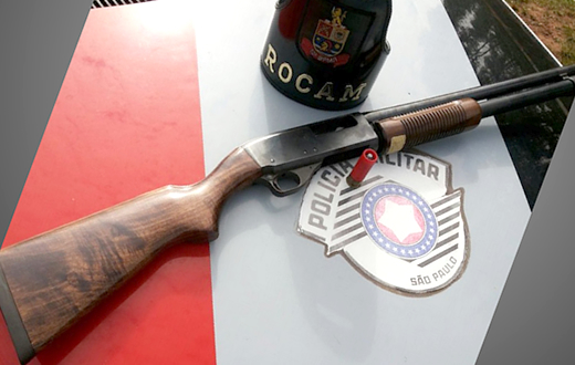 Rocam realiza flagrante de posse irregular de arma