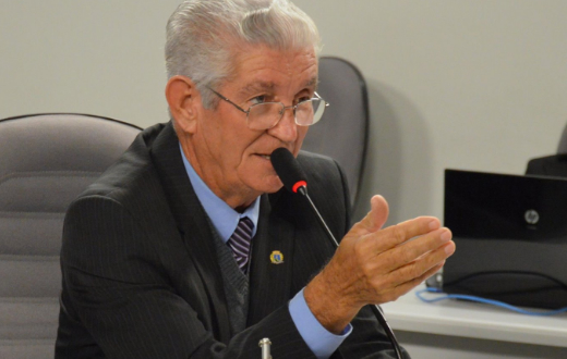 Parlamentar se manifesta sobre o descarte de lixo