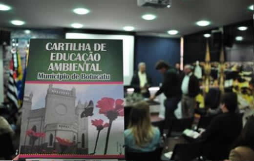 Meio Ambiente apresenta  Cartilha Ambiental Meio Ambiente apresenta  Cartilha Ambiental