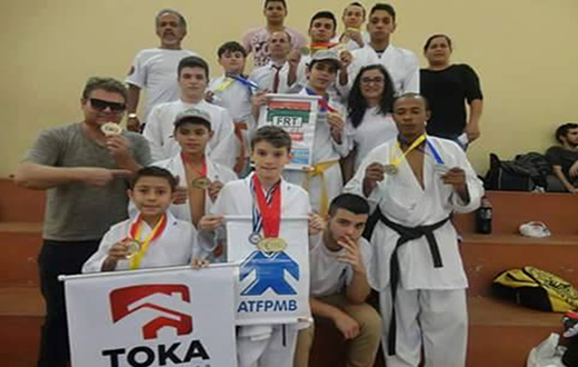 Equipe Seno conquista 20 medalhas no Karatê