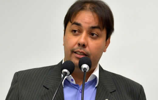 Vereador busca redução da espera em filas de bancos