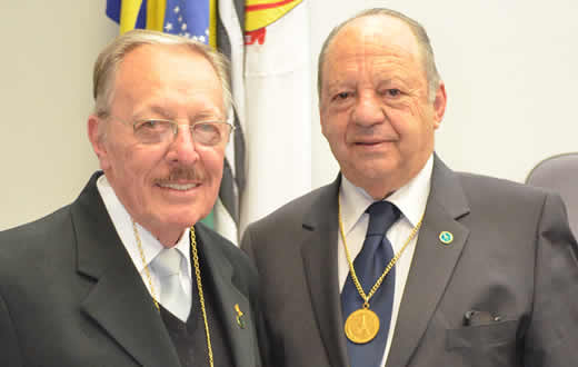 Newton Colenci  assume a presidência da ABL