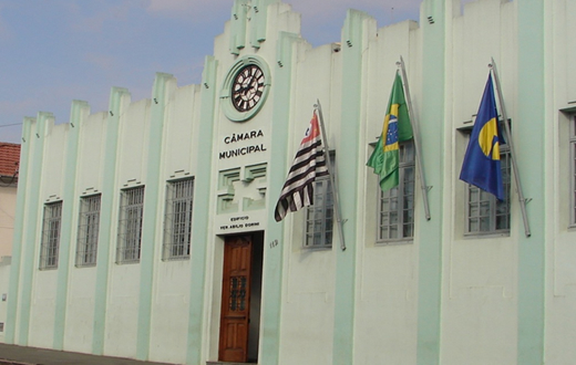 Mais de mil pessoas concorrem ao concurso da Câmara