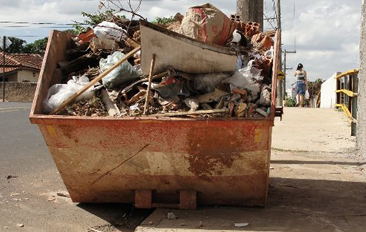 Caçamba comunitária é pauta de requerimento