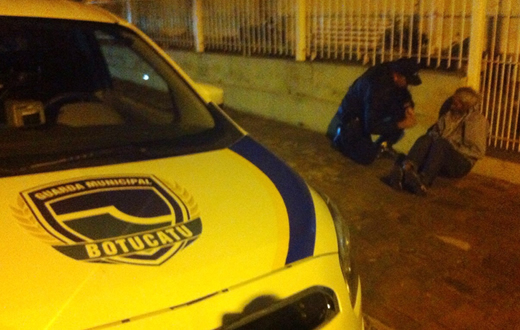 GCM presta atendimento a idosos desorientados