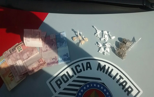 Adolescente é apreendido com crack, maconha e cocaína