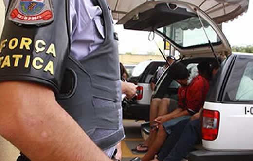 Trio é preso na Vila Santana por tráfico de drogas