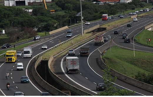 Concessionária prevê 453 mil veículos na região no feriado prolongado Concessionária prevê 453 mil veículos na região no feriado prolongado