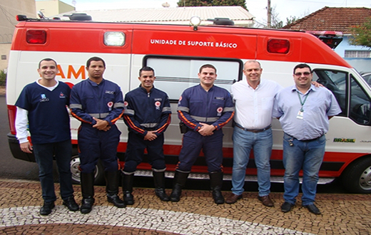 Lençóis Paulista recebe ambulância para ampliar serviço de urgência Lençóis Paulista recebe ambulância para ampliar serviço de urgência