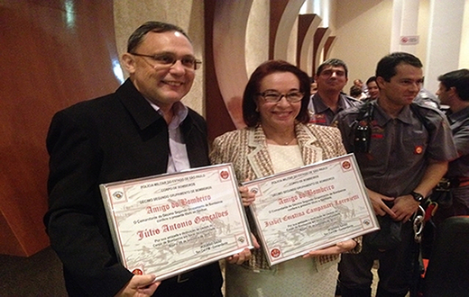 Prefeita de Lençóis Paulista é homenageada pelos bombeiros Prefeita de Lençóis Paulista é homenageada pelos bombeiros